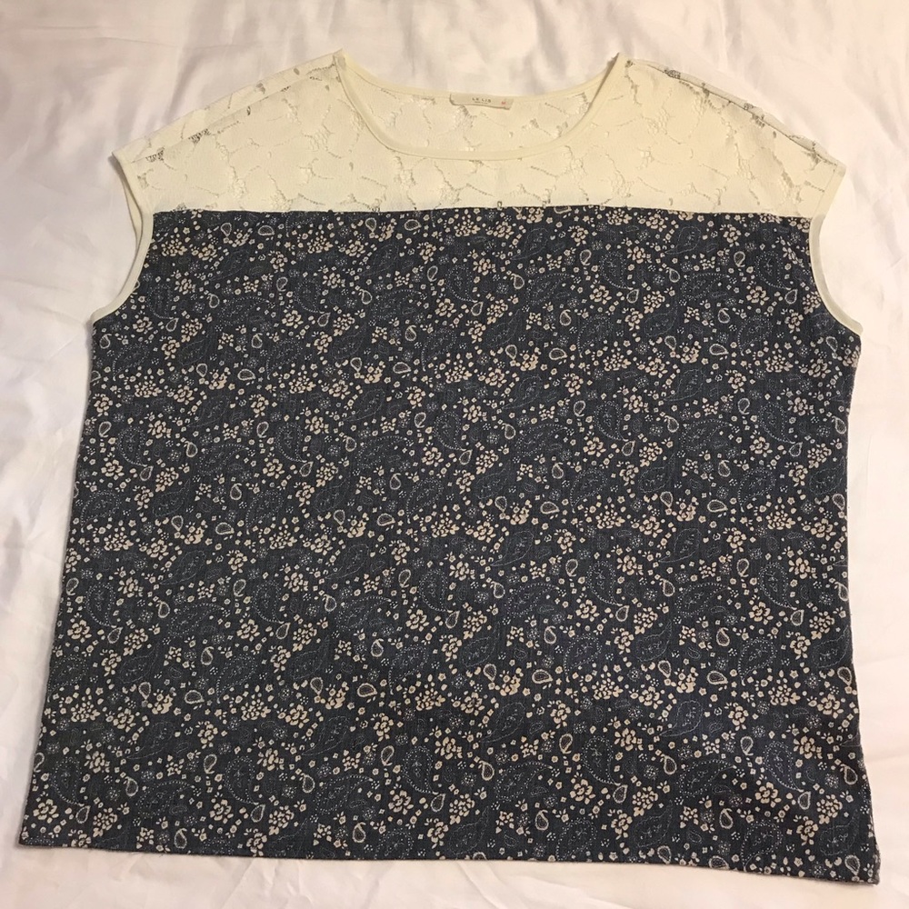 Short sleeve blouse